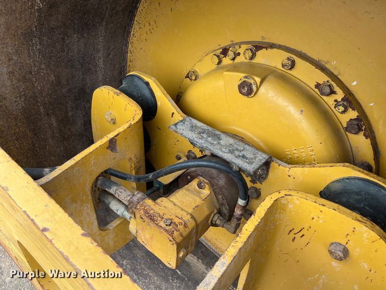 image for item DS2946 2008 Caterpillar CS56 single drum vibratory roller