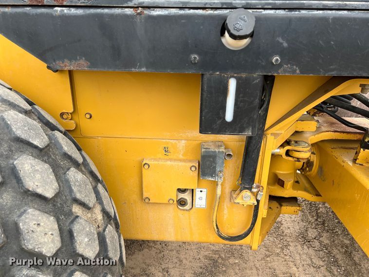 image for item DS2946 2008 Caterpillar CS56 single drum vibratory roller