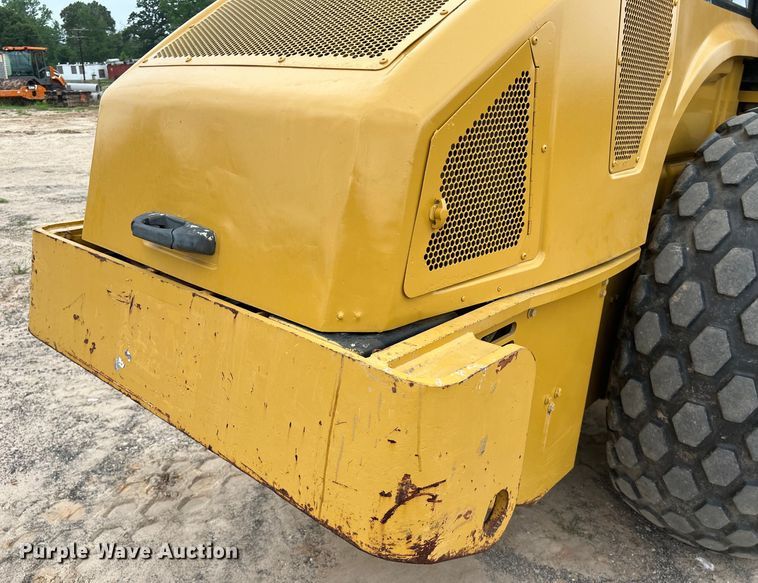 image for item DS2946 2008 Caterpillar CS56 single drum vibratory roller