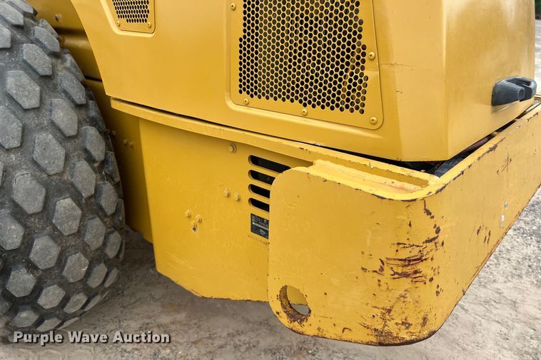 image for item DS2946 2008 Caterpillar CS56 single drum vibratory roller