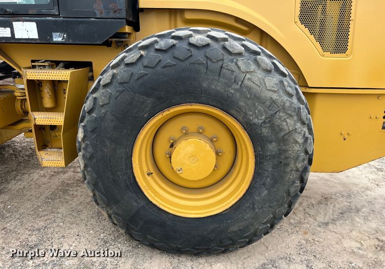 image for item DS2946 2008 Caterpillar CS56 single drum vibratory roller
