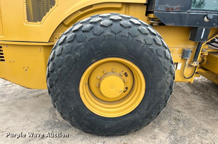 image for item DS2946 2008 Caterpillar CS56 single drum vibratory roller