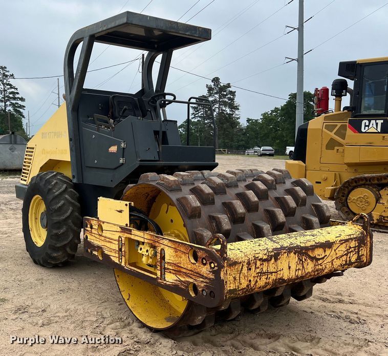 image for item DS2947 2003 Bomag BW 177PHD-3 single drum vibratory roller