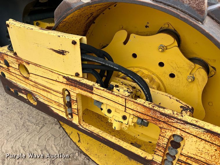 image for item DS2947 2003 Bomag BW 177PHD-3 single drum vibratory roller