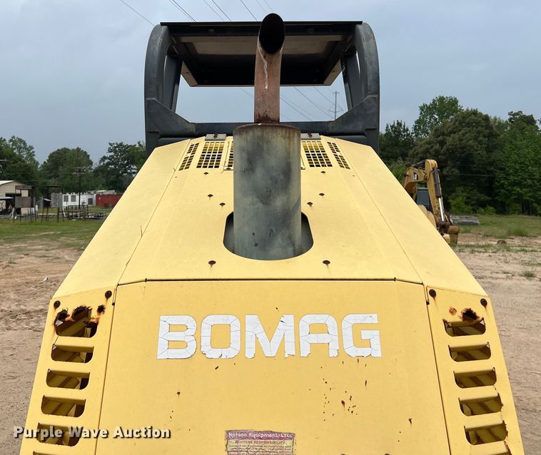 image for item DS2947 2003 Bomag BW 177PHD-3 single drum vibratory roller