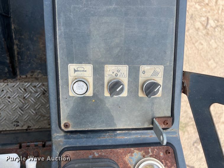 image for item DS2947 2003 Bomag BW 177PHD-3 single drum vibratory roller