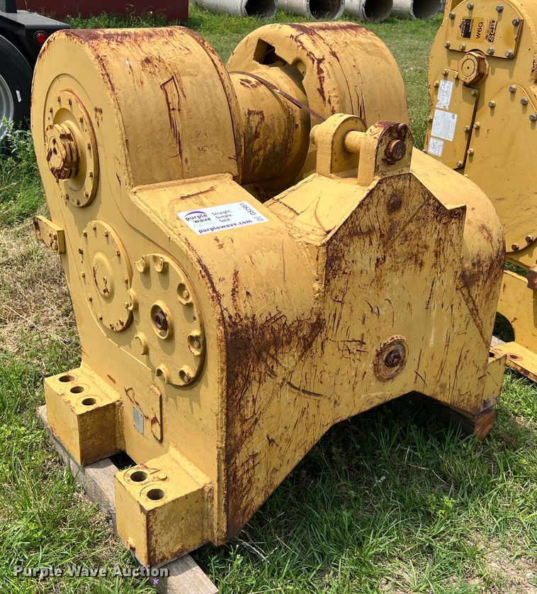 image for item DS2951 Caterpillar 58PS winch