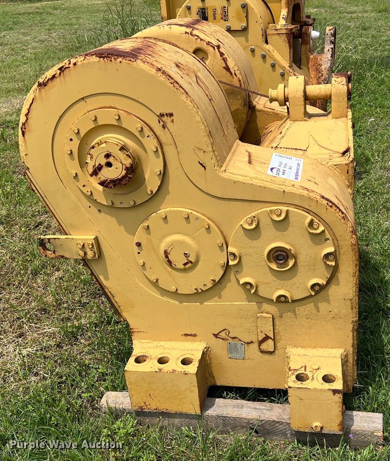 image for item DS2951 Caterpillar 58PS winch