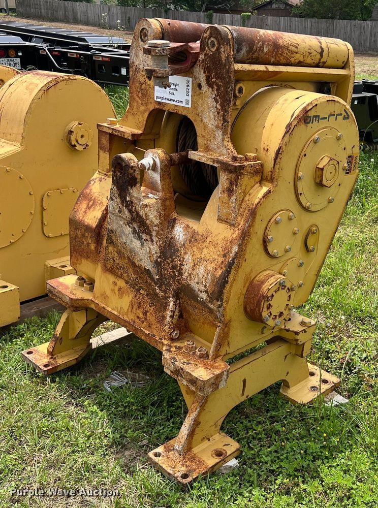 image for item DS2952 Allied W6G winch