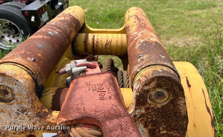 image for item DS2952 Allied W6G winch