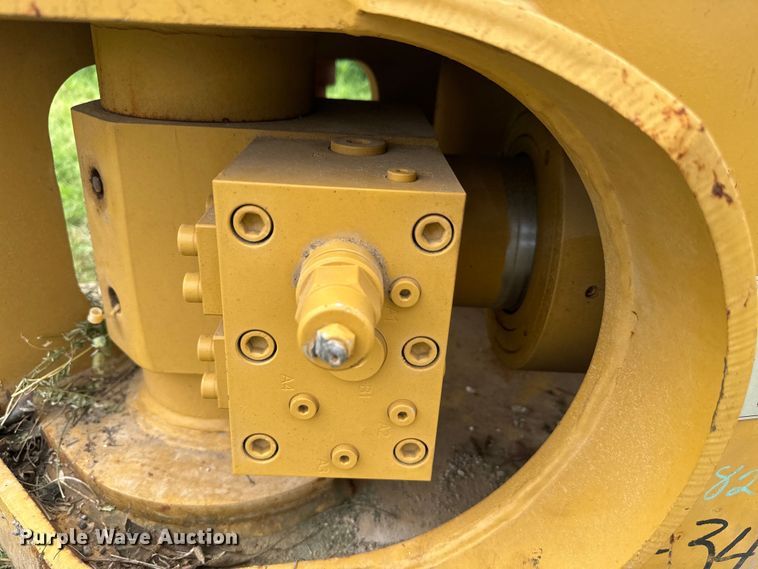 image for item DS2953 2022 hydraulic pulverizer 