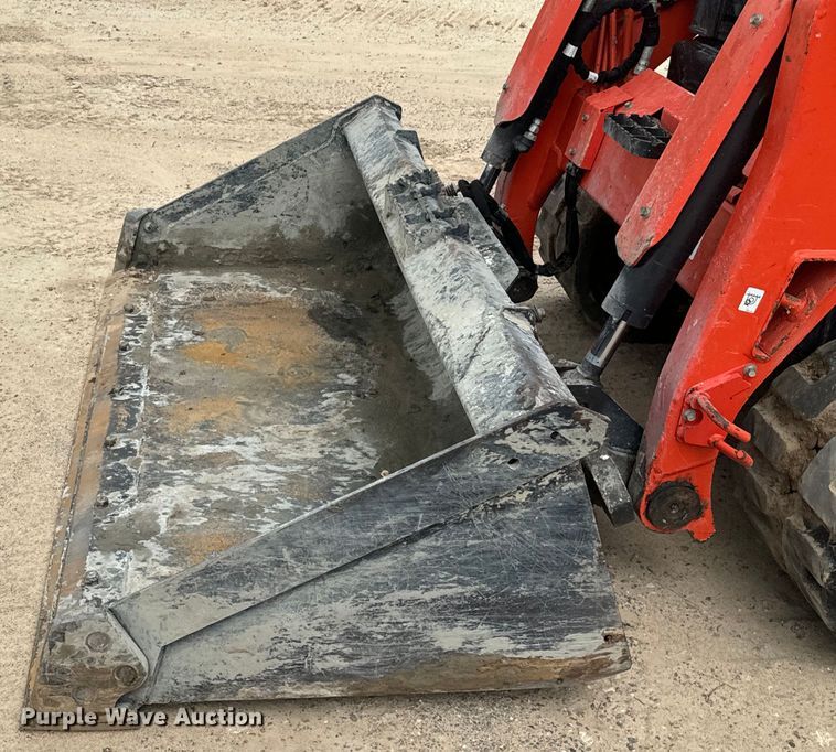 image for item DS2957 2019 Kubota SVL75-2 tracked skid steer loader