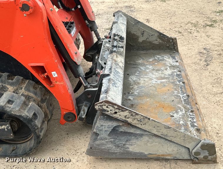 image for item DS2957 2019 Kubota SVL75-2 tracked skid steer loader