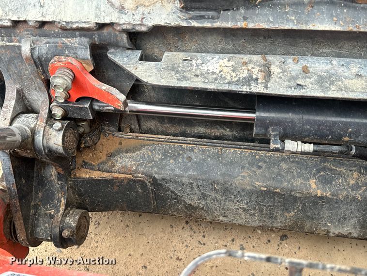 image for item DS2957 2019 Kubota SVL75-2 tracked skid steer loader