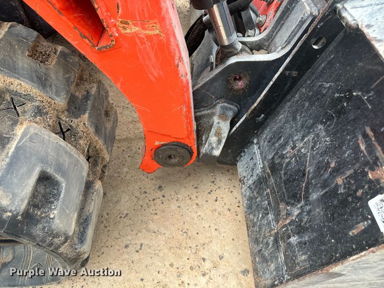 image for item DS2957 2019 Kubota SVL75-2 tracked skid steer loader