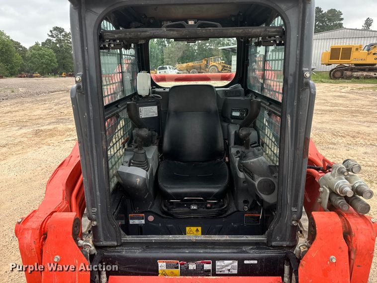 image for item DS2957 2019 Kubota SVL75-2 tracked skid steer loader