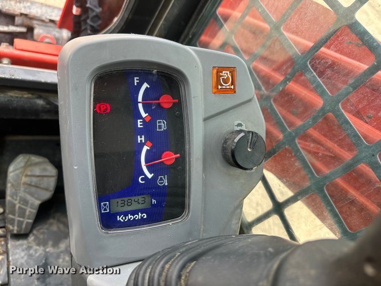 image for item DS2957 2019 Kubota SVL75-2 tracked skid steer loader