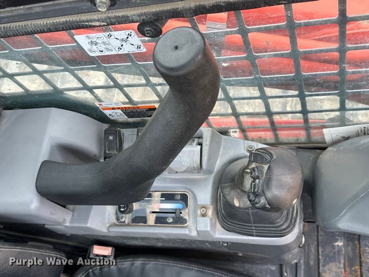 image for item DS2957 2019 Kubota SVL75-2 tracked skid steer loader