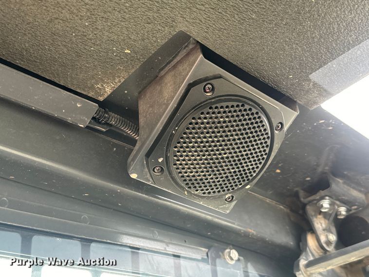 image for item DS2957 2019 Kubota SVL75-2 tracked skid steer loader