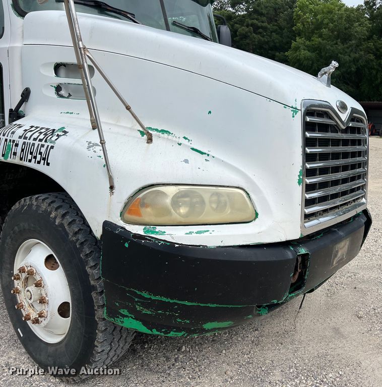 image for item DS3014 2006 Mack CXN613 dump truck