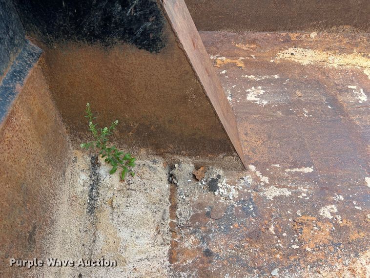 image for item DS3014 2006 Mack CXN613 dump truck