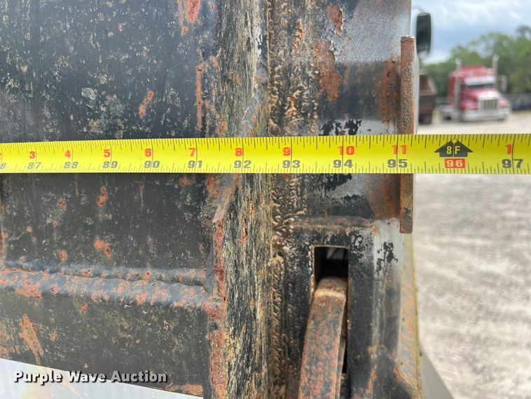 image for item DS3014 2006 Mack CXN613 dump truck