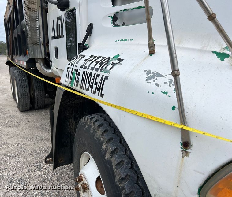 image for item DS3014 2006 Mack CXN613 dump truck