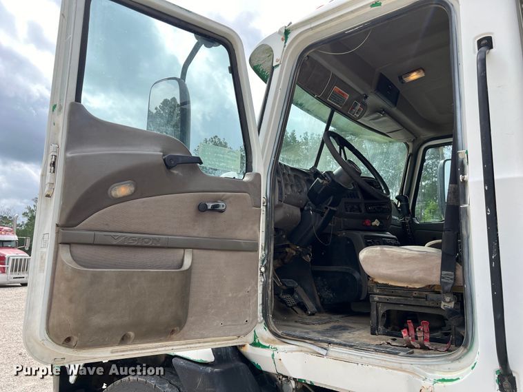 image for item DS3014 2006 Mack CXN613 dump truck