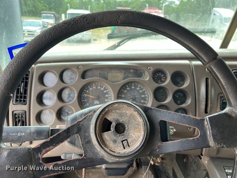 image for item DS3014 2006 Mack CXN613 dump truck