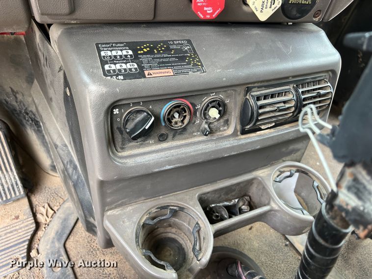 image for item DS3014 2006 Mack CXN613 dump truck