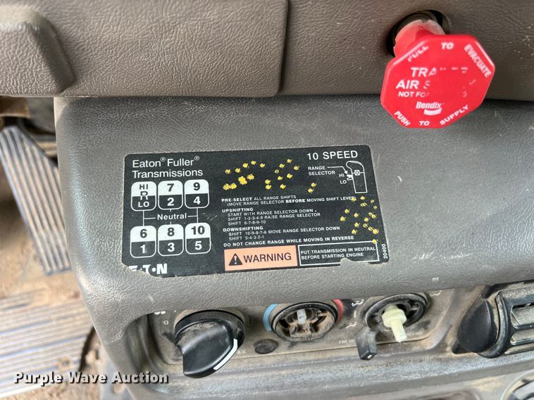 image for item DS3014 2006 Mack CXN613 dump truck