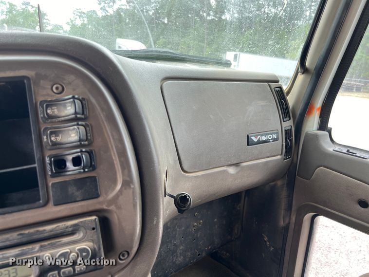 image for item DS3014 2006 Mack CXN613 dump truck