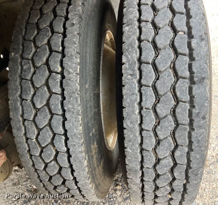 image for item DS3014 2006 Mack CXN613 dump truck