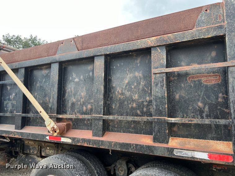 image for item DS3015 2006 Freightliner  Business Class M2 dump truck