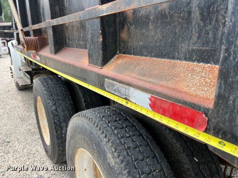 image for item DS3015 2006 Freightliner  Business Class M2 dump truck