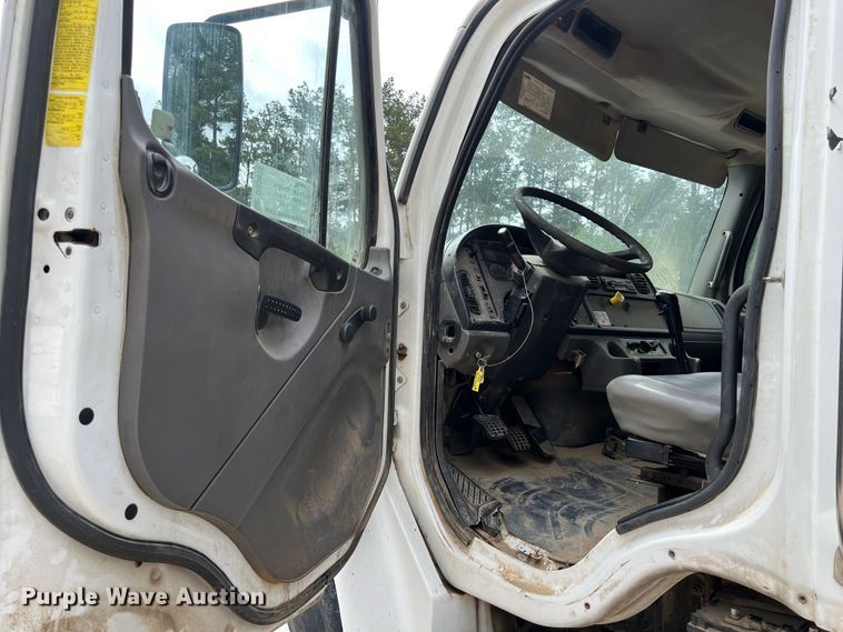 image for item DS3015 2006 Freightliner  Business Class M2 dump truck