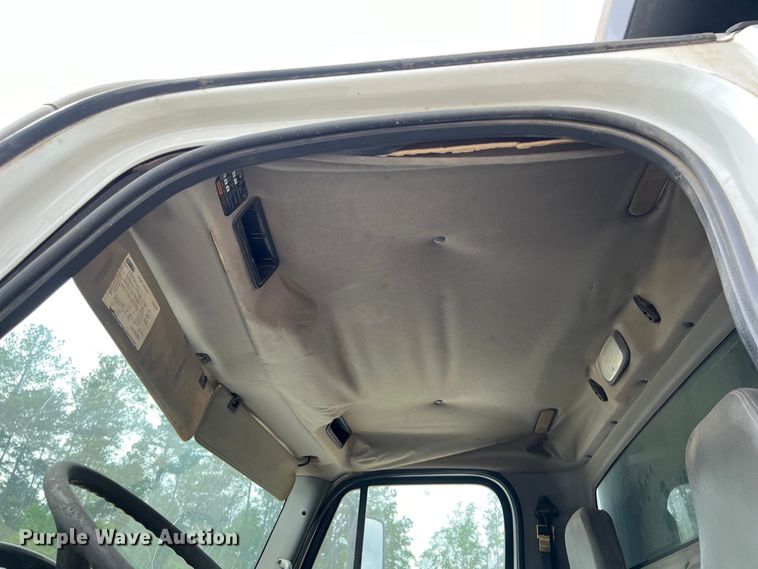 image for item DS3015 2006 Freightliner  Business Class M2 dump truck