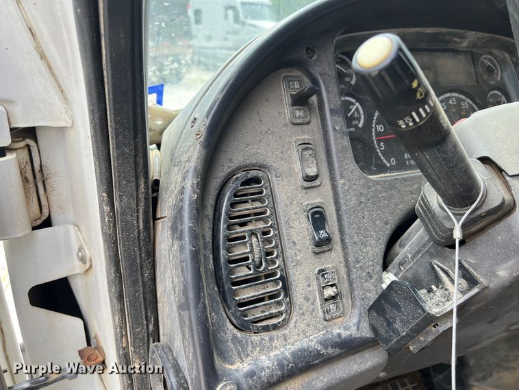 image for item DS3015 2006 Freightliner  Business Class M2 dump truck