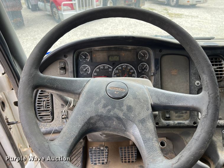 image for item DS3015 2006 Freightliner  Business Class M2 dump truck