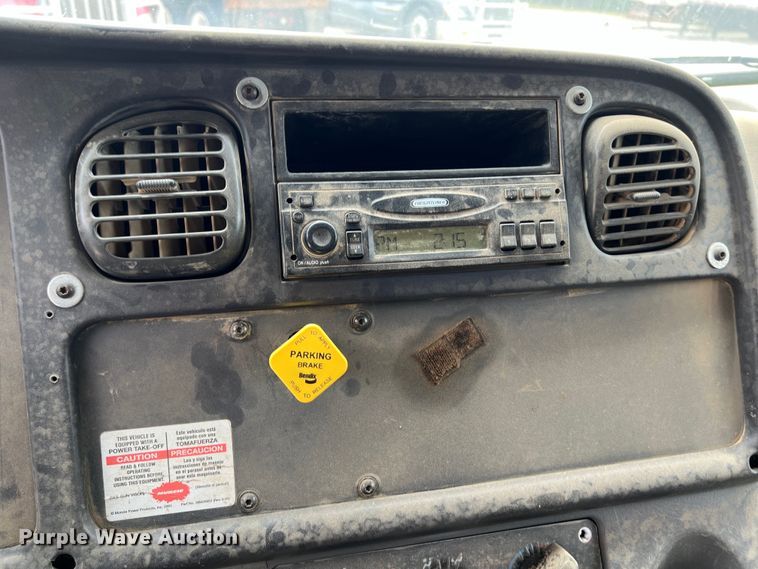 image for item DS3015 2006 Freightliner  Business Class M2 dump truck