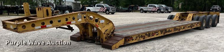 image for item DS3016 1981 Rogers Brothers CT3-70D24-145-15 lowboy equipment trailer