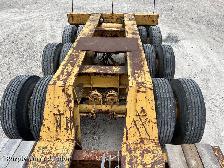 image for item DS3016 1981 Rogers Brothers CT3-70D24-145-15 lowboy equipment trailer