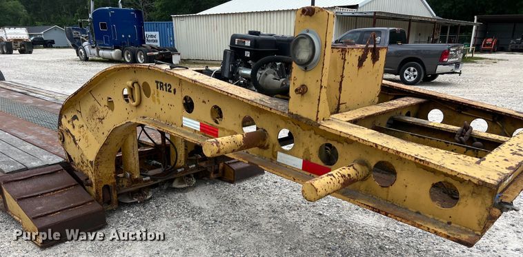 image for item DS3016 1981 Rogers Brothers CT3-70D24-145-15 lowboy equipment trailer