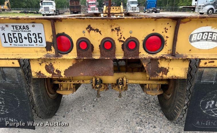 image for item DS3016 1981 Rogers Brothers CT3-70D24-145-15 lowboy equipment trailer