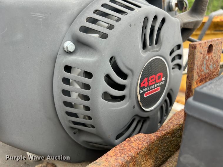 image for item DS3016 1981 Rogers Brothers CT3-70D24-145-15 lowboy equipment trailer