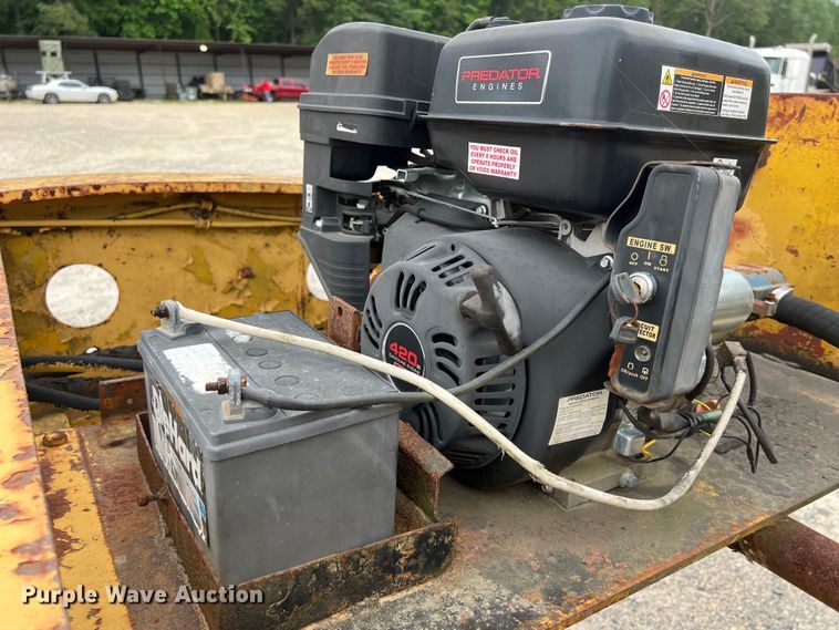 image for item DS3016 1981 Rogers Brothers CT3-70D24-145-15 lowboy equipment trailer