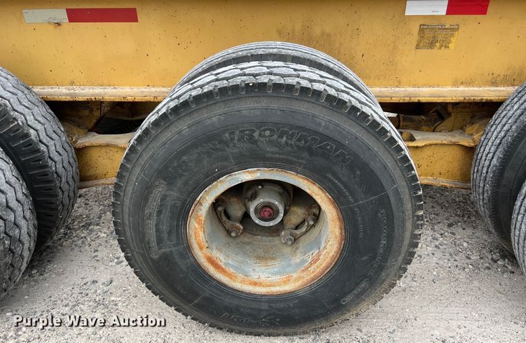 image for item DS3016 1981 Rogers Brothers CT3-70D24-145-15 lowboy equipment trailer