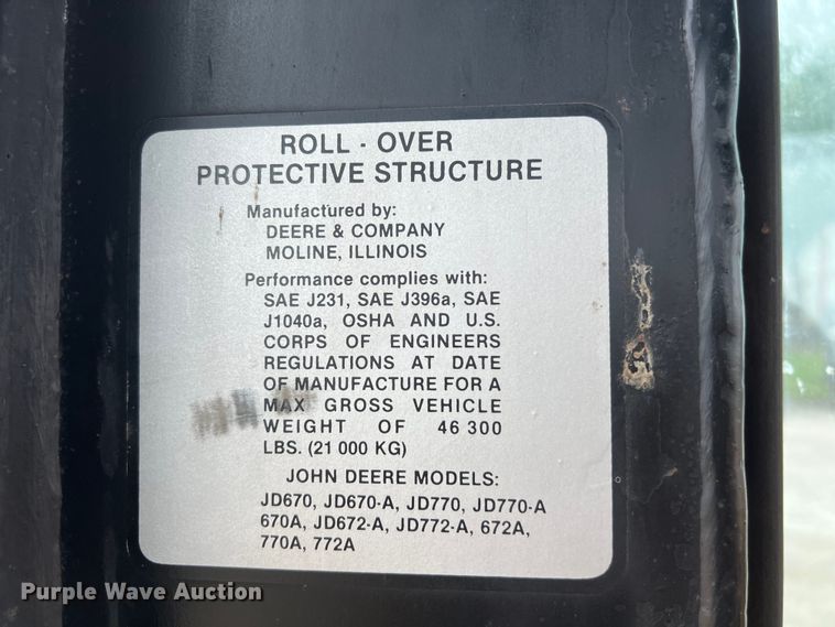 image for item DS3026 1984 John Deere 670A motor grader