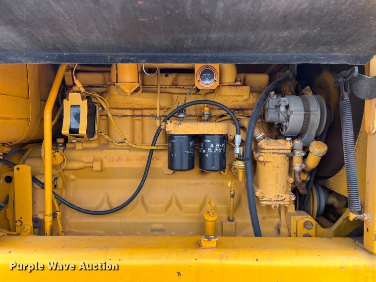 image for item DS3026 1984 John Deere 670A motor grader