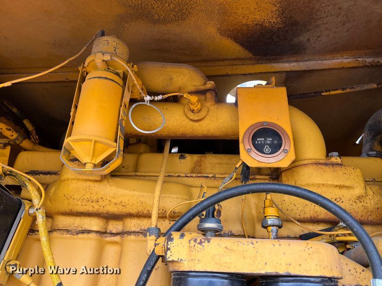 image for item DS3026 1984 John Deere 670A motor grader